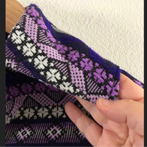 Circe 1970s Handmade Woven Purple Mexican Knit CAPE WRAP + one size fits all - Picture 4 of 6